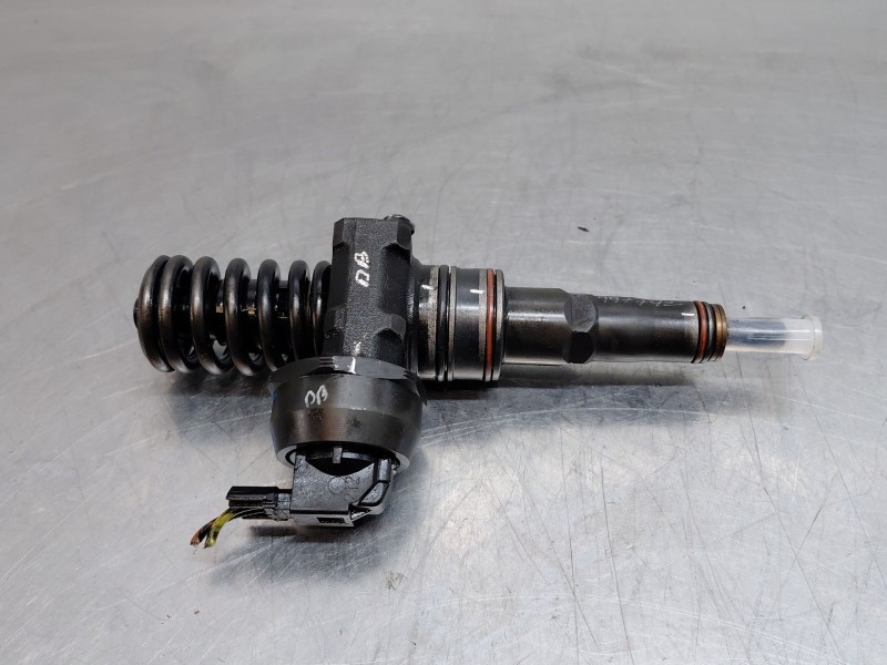 Recambio de inyector para audi a4 b5 avant (8d5) 1.9 tdi referencia OEM IAM   