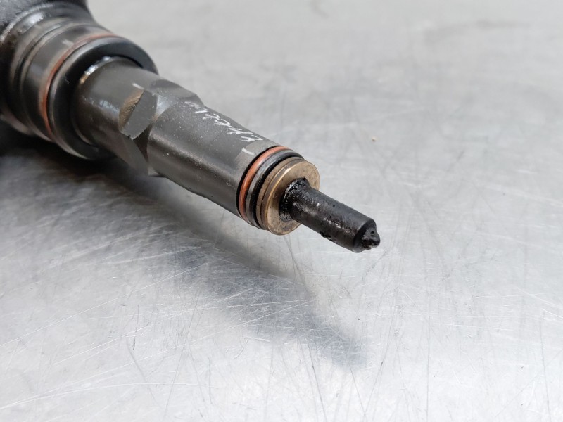 Recambio de inyector para audi a4 b5 avant (8d5) 1.9 tdi referencia OEM IAM   