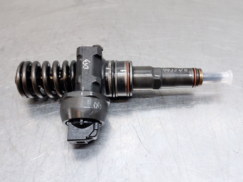 Recambio de inyector para audi a4 b5 avant (8d5) 1.9 tdi referencia OEM IAM   