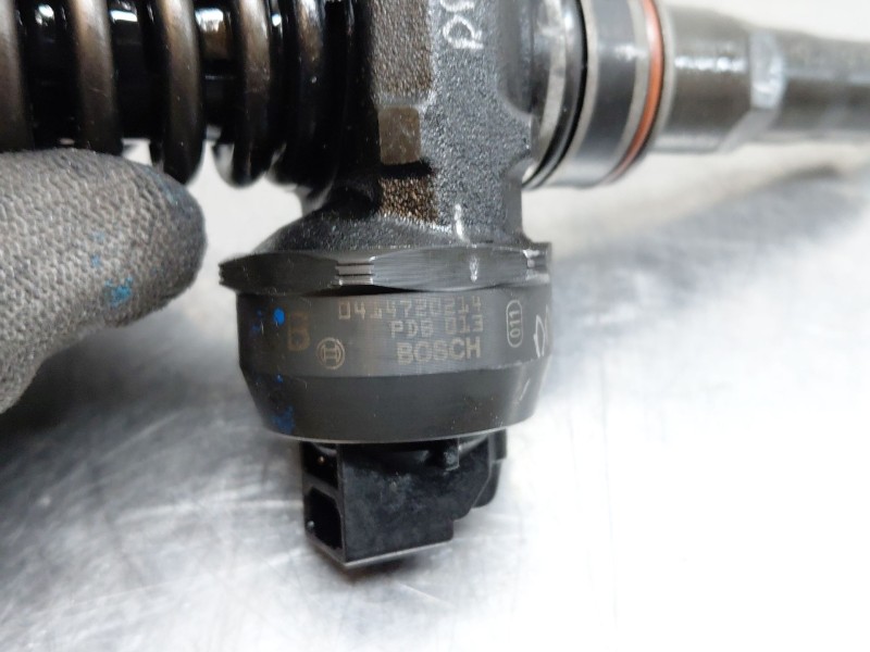 Recambio de inyector para audi a4 b5 avant (8d5) 1.9 tdi referencia OEM IAM   