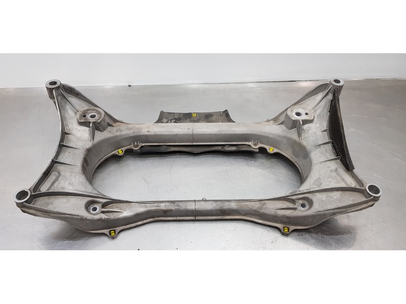 Recambio de puente delantero para lexus is 300h referencia OEM IAM 5120130140  