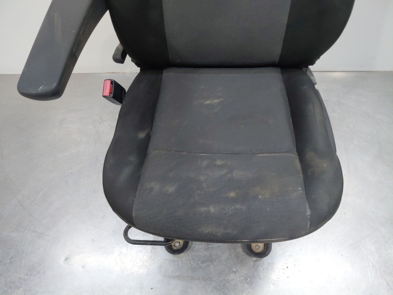 Recambio de asiento delantero izquierdo para renault master iii furgón referencia OEM IAM   
