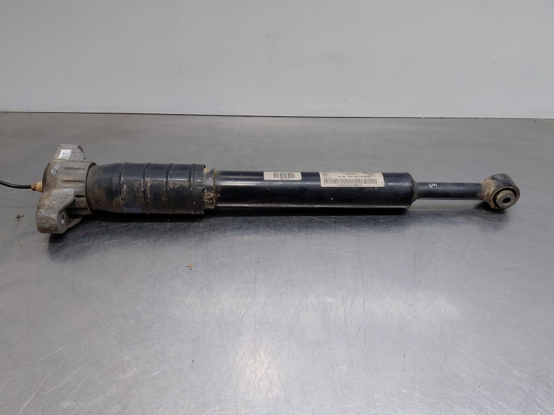 Recambio de amortiguador trasero izquierdo para maserati quattroporte granlusso referencia OEM IAM   