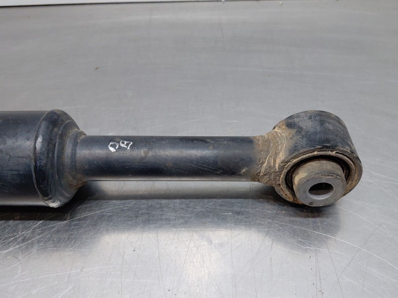 Recambio de amortiguador trasero izquierdo para maserati quattroporte granlusso referencia OEM IAM   