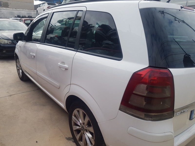 opel zafira b del año 2015