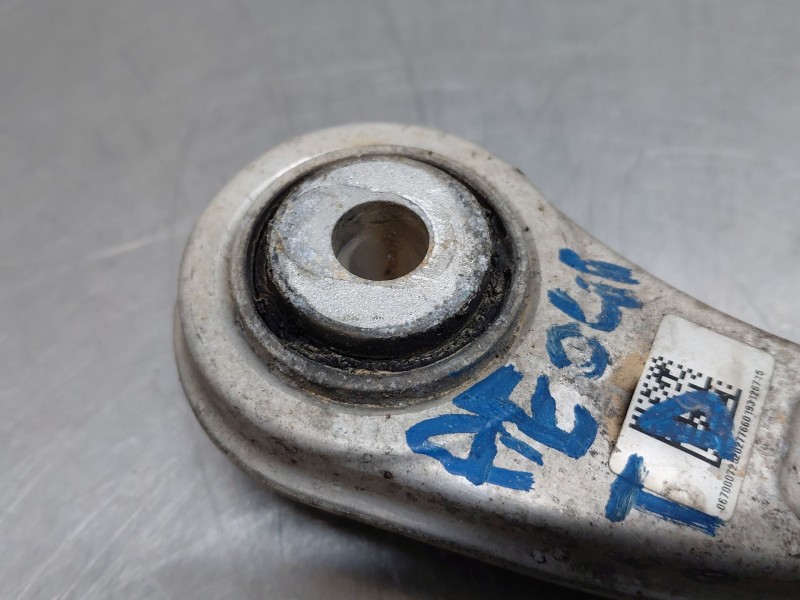 Recambio de brazo suspension inferior trasero derecho para maserati quattroporte granlusso referencia OEM IAM   