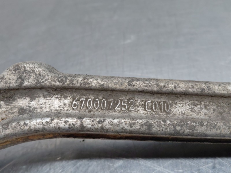 Recambio de brazo suspension inferior trasero derecho para maserati quattroporte granlusso referencia OEM IAM   