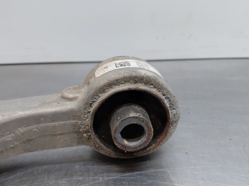 Recambio de brazo suspension superior delantero derecho para maserati quattroporte granlusso referencia OEM IAM   