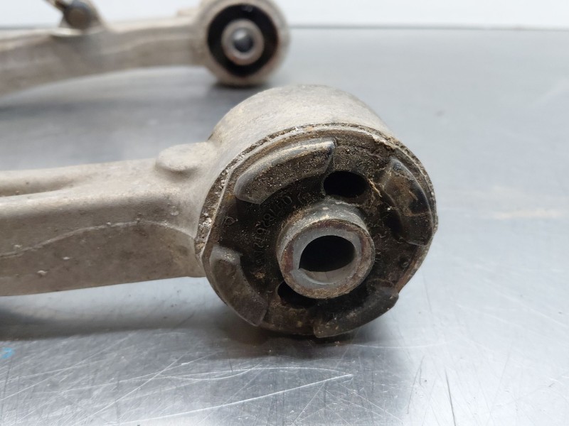 Recambio de brazo suspension superior delantero derecho para maserati quattroporte granlusso referencia OEM IAM   