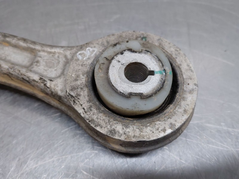 Recambio de brazo suspension superior trasero derecho para maserati quattroporte granlusso referencia OEM IAM   