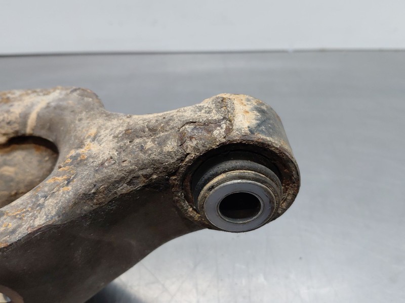 Recambio de brazo suspension inferior trasero izquierdo para maserati quattroporte granlusso referencia OEM IAM   