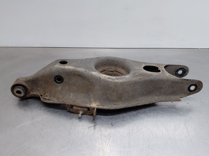 Recambio de brazo suspension inferior trasero derecho para maserati quattroporte granlusso referencia OEM IAM   