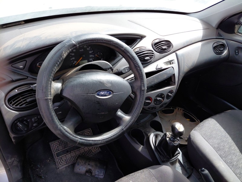 ford focus i sedán (dfw) del año 2003