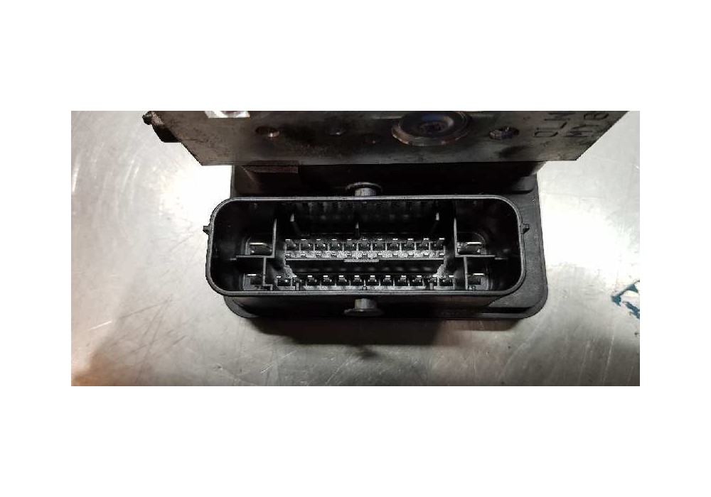 Recambio de abs para kia sportage basic 2wd referencia OEM IAM 58920F1510  