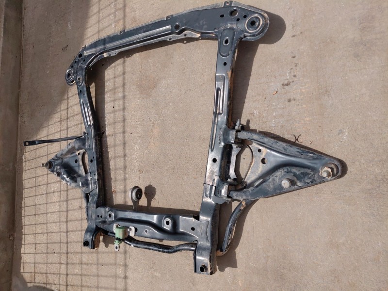 Recambio de puente delantero para dacia lodgy ambiance referencia OEM IAM 544010575R 544035350R 