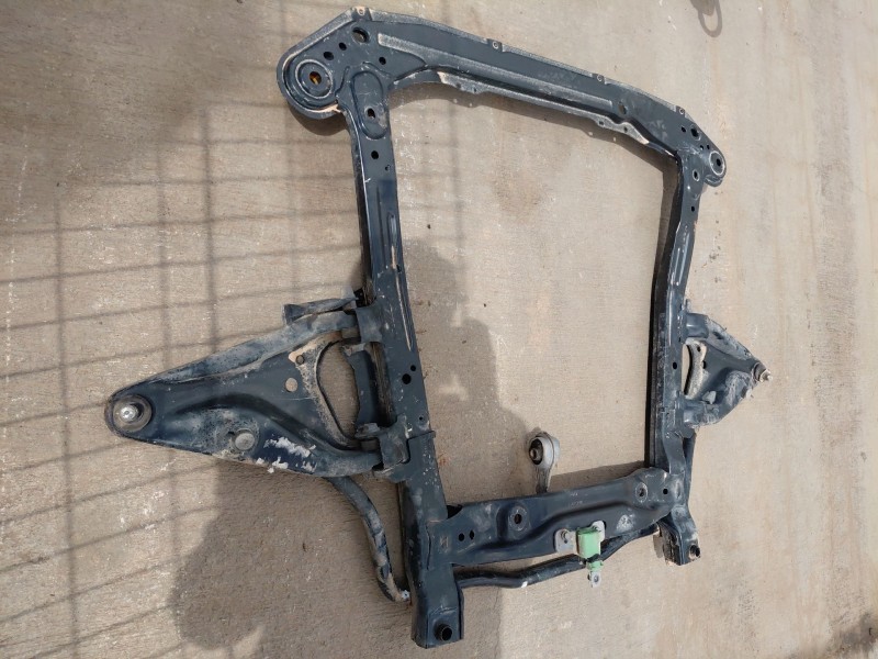 Recambio de puente delantero para dacia lodgy ambiance referencia OEM IAM 544010575R 544035350R 