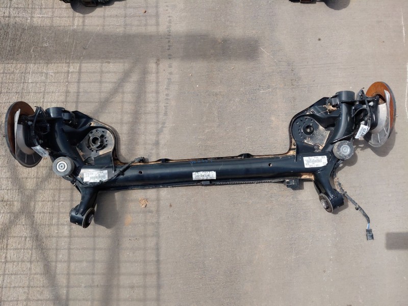 Recambio de puente trasero para ford focus active referencia OEM IAM 2540216  