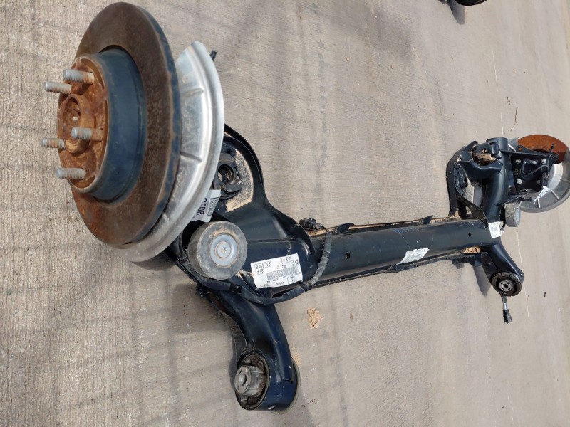 Recambio de puente trasero para ford focus active referencia OEM IAM 2540216  