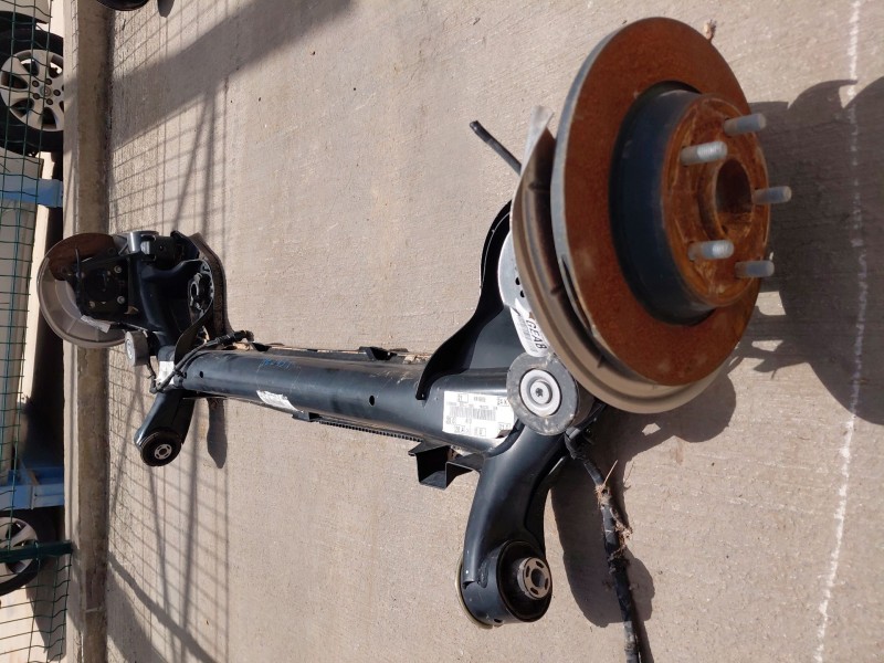 Recambio de puente trasero para ford focus active referencia OEM IAM 2540216  