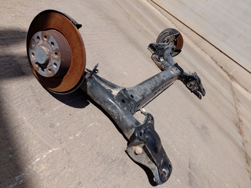 Recambio de puente trasero para seat leon (5f1) style referencia OEM IAM  5Q0501115 