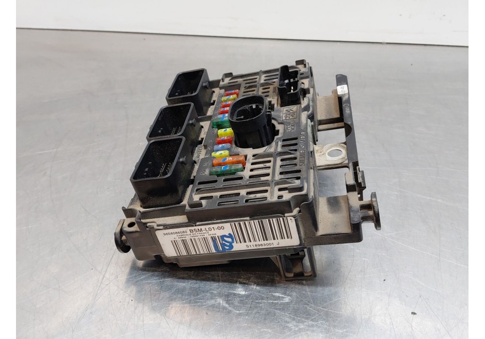 Recambio de caja reles / fusibles para peugeot 407 (6d_) 1.6 hdi 110 (6d9hzc, 6d9hyc) referencia OEM IAM 9656086080  
