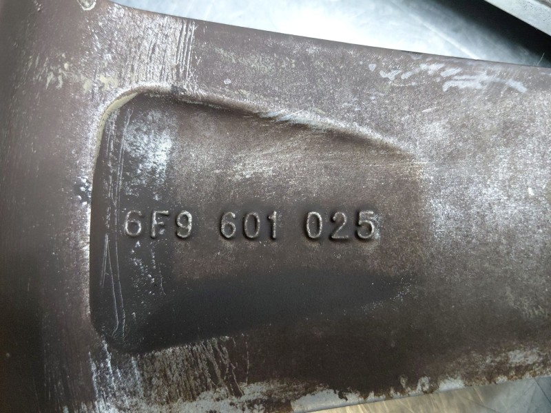 Recambio de llanta para seat arona suv referencia OEM IAM 6F96010258Z8  