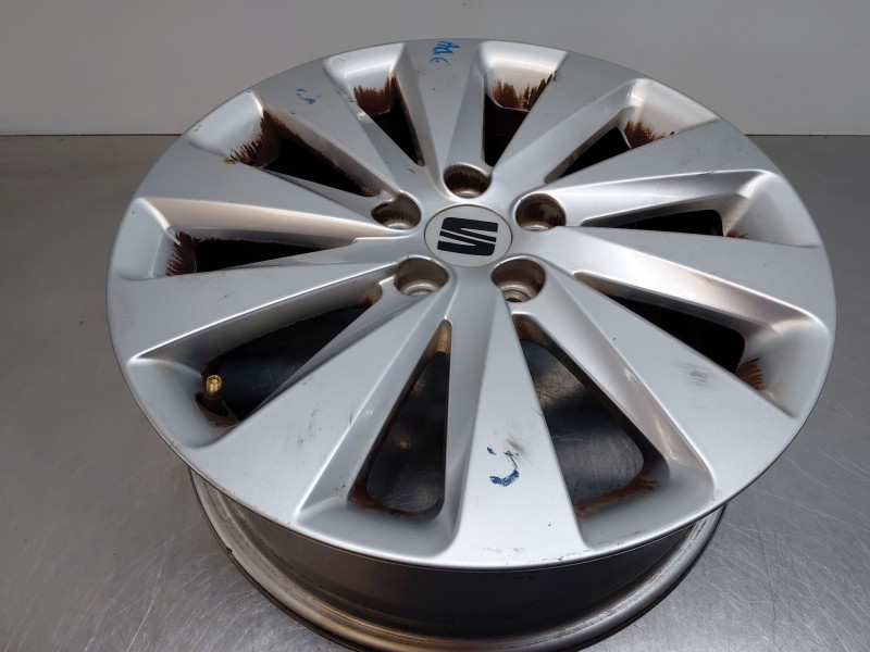 Recambio de llanta para seat arona suv referencia OEM IAM 6F96010258Z8  
