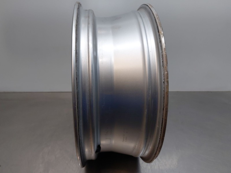 Recambio de llanta para seat arona suv referencia OEM IAM 6F96010258Z8  