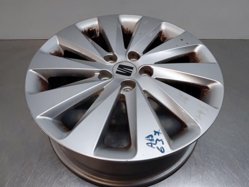 Recambio de llanta para seat arona suv referencia OEM IAM 6F96010258Z8  