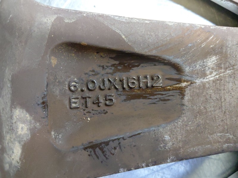 Recambio de llanta para seat arona suv referencia OEM IAM 6F96010258Z8  