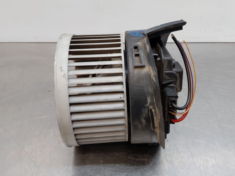 Recambio de motor calefaccion para peugeot 407 (6d_) 1.6 hdi 110 (6d9hzc, 6d9hyc) referencia OEM IAM 6441AJ  