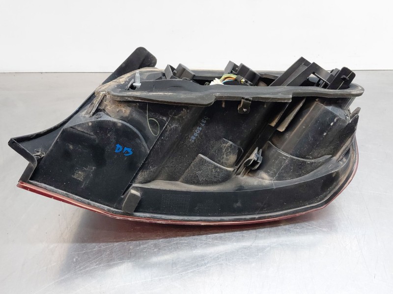 Recambio de piloto trasero izquierdo para peugeot 407 (6d_) 1.6 hdi 110 (6d9hzc, 6d9hyc) referencia OEM IAM 6350HP  