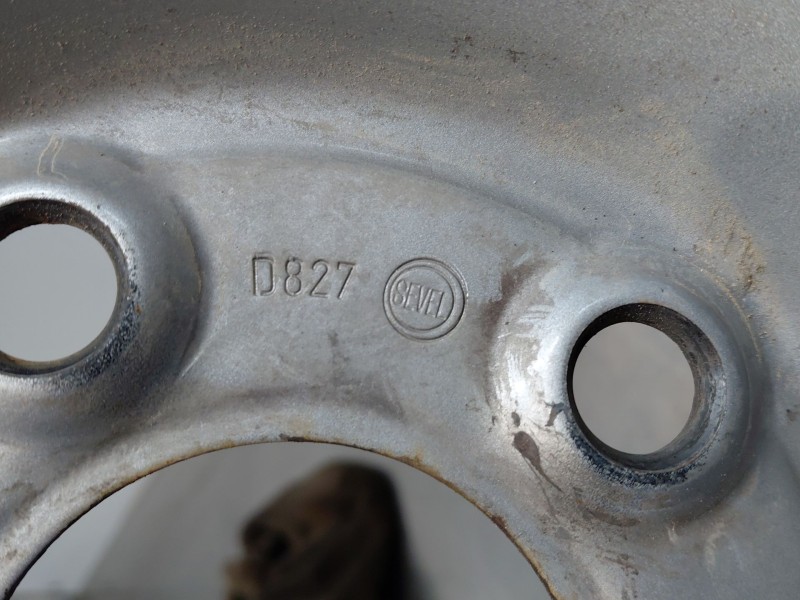 Recambio de llanta para fiat ducato 250 furgón multijet referencia OEM IAM   