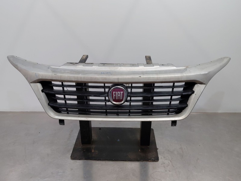 Recambio de rejilla delantera para fiat ducato 250 furgón multijet referencia OEM IAM   