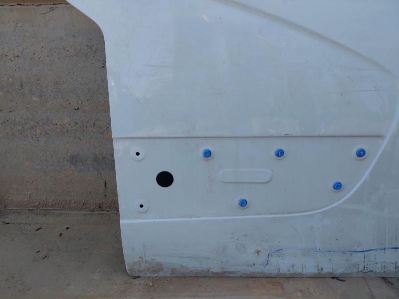 Recambio de puerta delantera derecha para renault master iii furgón referencia OEM IAM   
