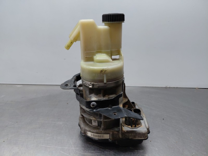 Recambio de bomba direccion para renault master iii furgón referencia OEM IAM   