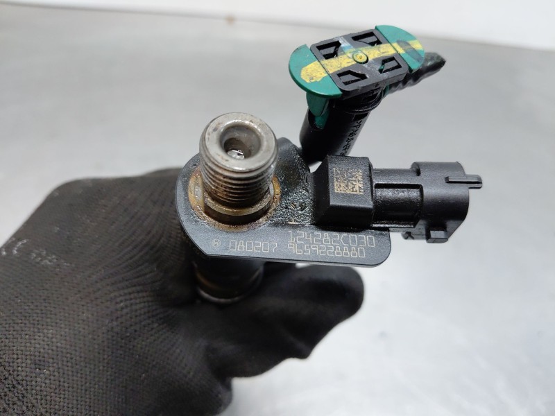 Recambio de inyector para mitsubishi outlander ii (cw_w) 2.2 di-d 4wd referencia OEM IAM 9659228880  