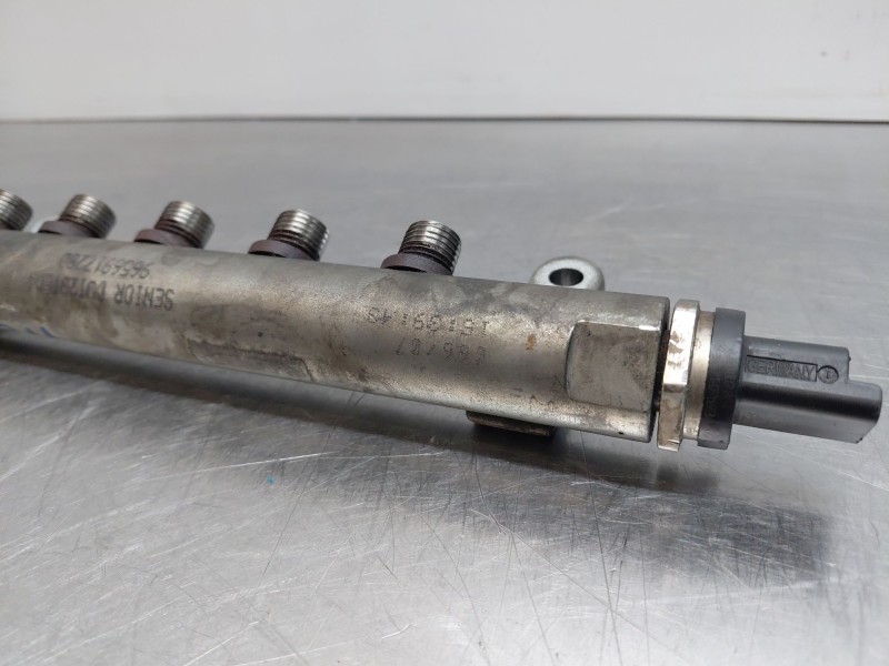 Recambio de rampa inyectora para peugeot 4007 sport pack referencia OEM IAM 1570R9 0281002803 