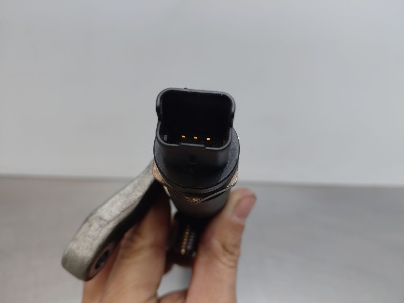 Recambio de rampa inyectora para peugeot 4007 sport pack referencia OEM IAM 1570R9 0281002803 