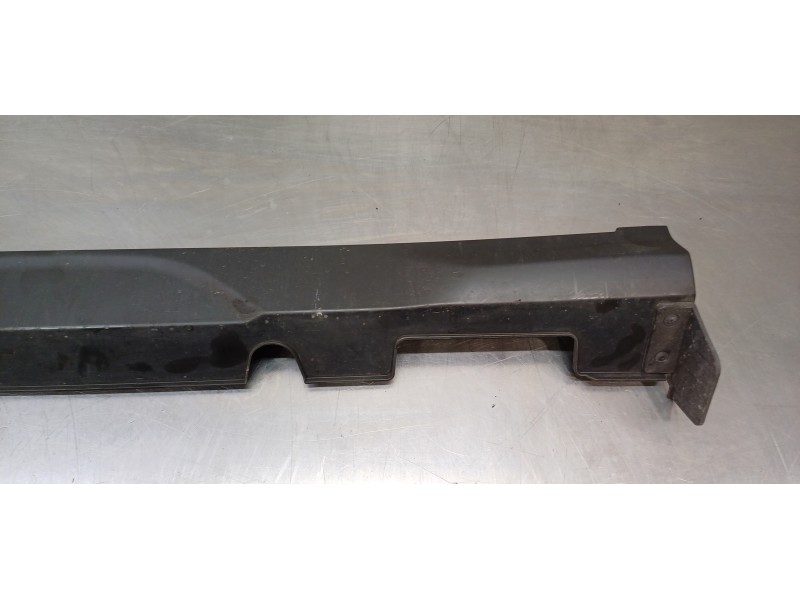 Recambio de faldon lateral para hyundai kona klass 2wd referencia OEM IAM 87751J9500PGY  