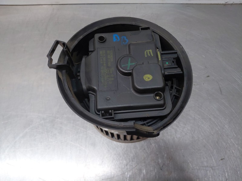 Recambio de motor calefaccion para peugeot 407 (6d_) 1.6 hdi 110 (6d9hzc, 6d9hyc) referencia OEM IAM 6441S3  