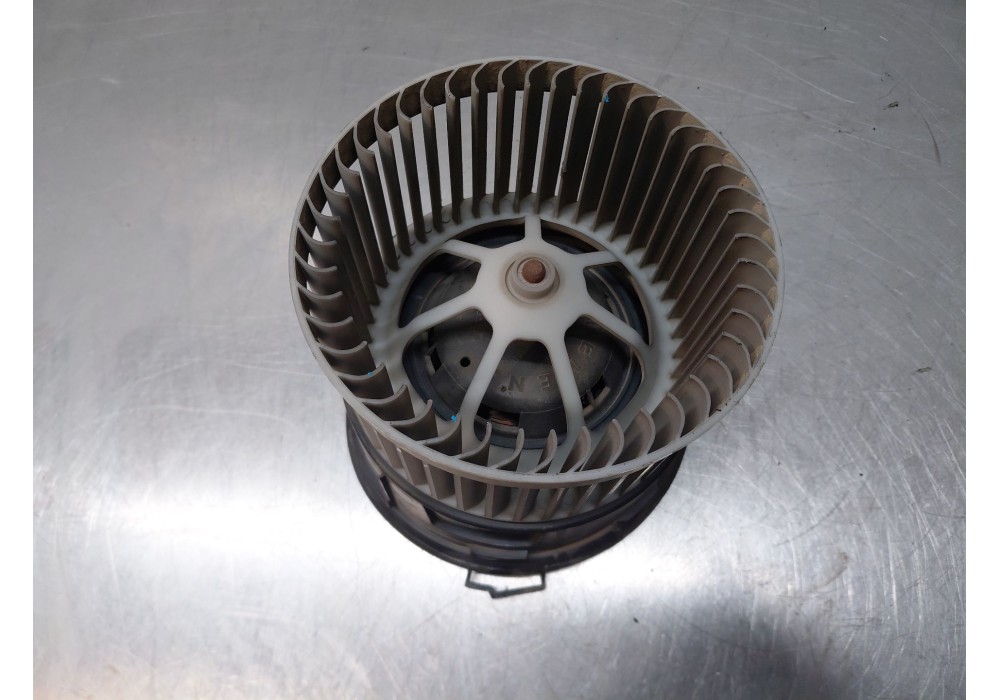 Recambio de motor calefaccion para peugeot 407 (6d_) 1.6 hdi 110 (6d9hzc, 6d9hyc) referencia OEM IAM 6441S3  