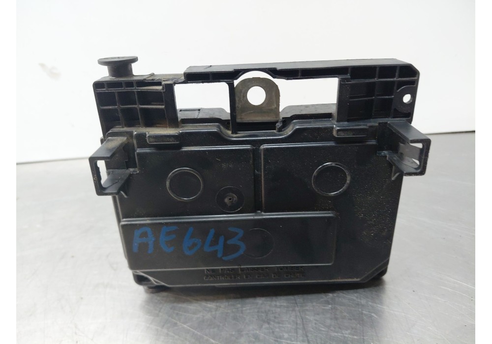Recambio de caja reles / fusibles para peugeot 407 (6d_) 1.6 hdi 110 (6d9hzc, 6d9hyc) referencia OEM IAM 9661682580  