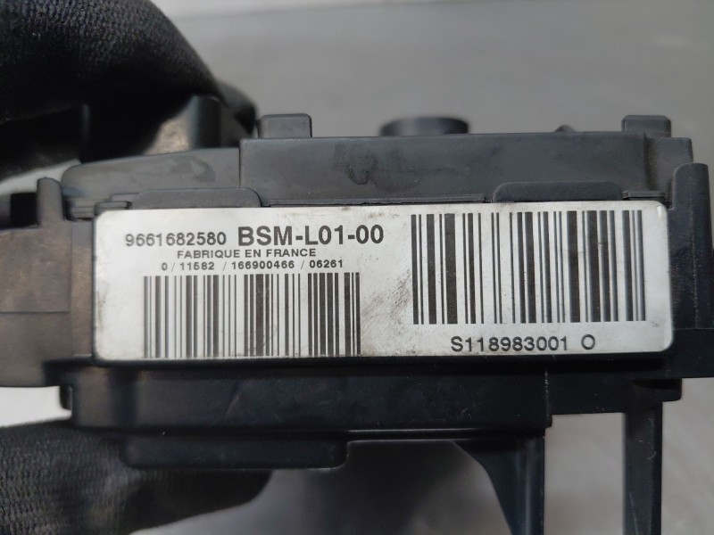 Recambio de caja reles / fusibles para peugeot 407 (6d_) 1.6 hdi 110 (6d9hzc, 6d9hyc) referencia OEM IAM 9661682580  