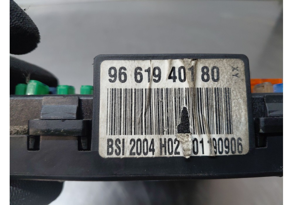 Recambio de caja reles / fusibles para peugeot 407 (6d_) 1.6 hdi 110 (6d9hzc, 6d9hyc) referencia OEM IAM 9661940180  