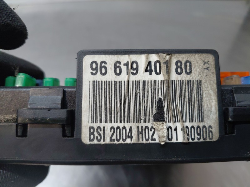 Recambio de caja reles / fusibles para peugeot 407 (6d_) 1.6 hdi 110 (6d9hzc, 6d9hyc) referencia OEM IAM 9661940180  