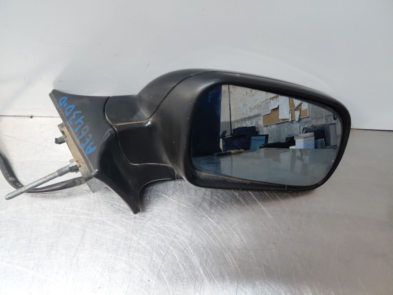 Recambio de retrovisor derecho para peugeot 407 (6d_) 1.6 hdi 110 (6d9hzc, 6d9hyc) referencia OEM IAM 8149VC  