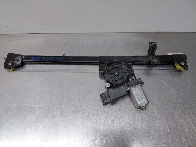 Recambio de elevalunas delantero izquierdo para fiat ducato 250 furgón multijet referencia OEM IAM 1368922080  