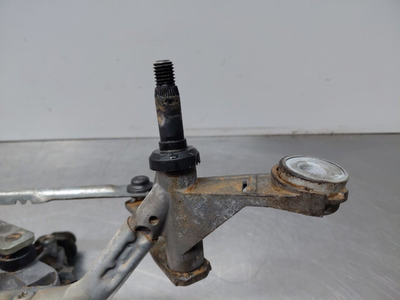 Recambio de motor limpia delantero para renault clio iv life referencia OEM IAM 288008961R  