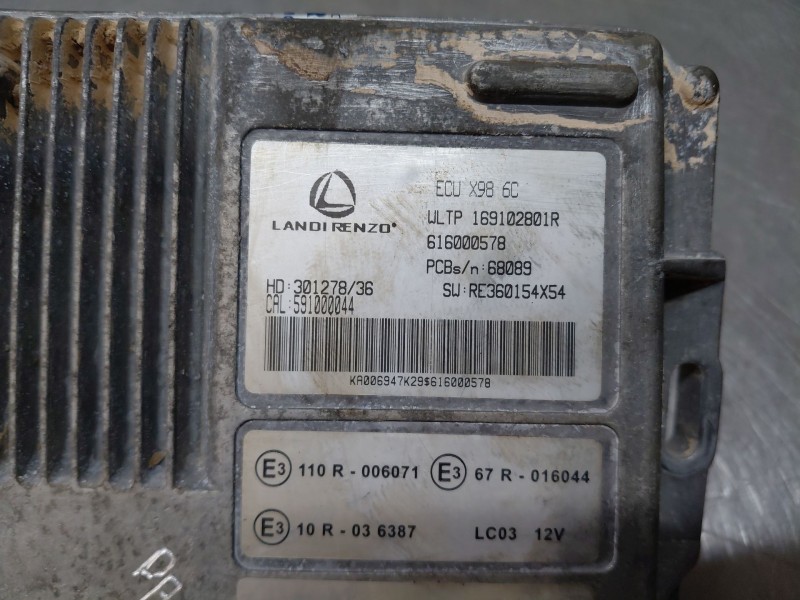 Recambio de centralita motor uce para renault clio iv life referencia OEM IAM 169102801R  